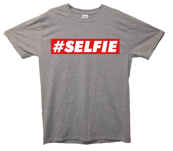 Red Banner Selfie Printed T-Shirt - Mr Wings Emporium 